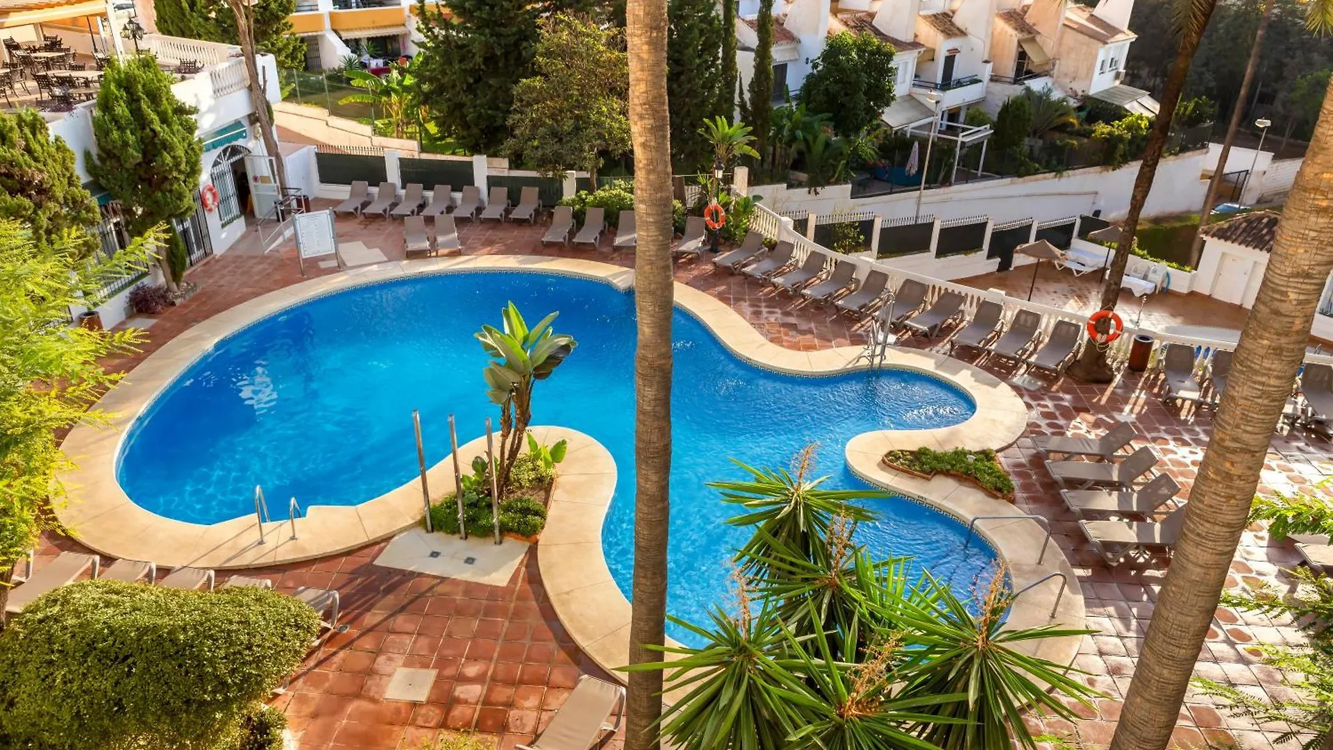 ***  Aparthotel Royal Oasis Club At Pueblo Quinta Benalmádena Spagna