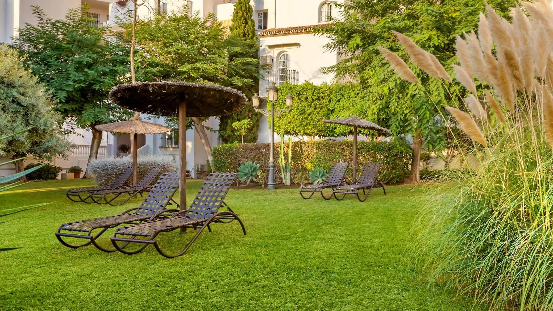***  Aparthotel Royal Oasis Club At Pueblo Quinta Benalmádena Spagna