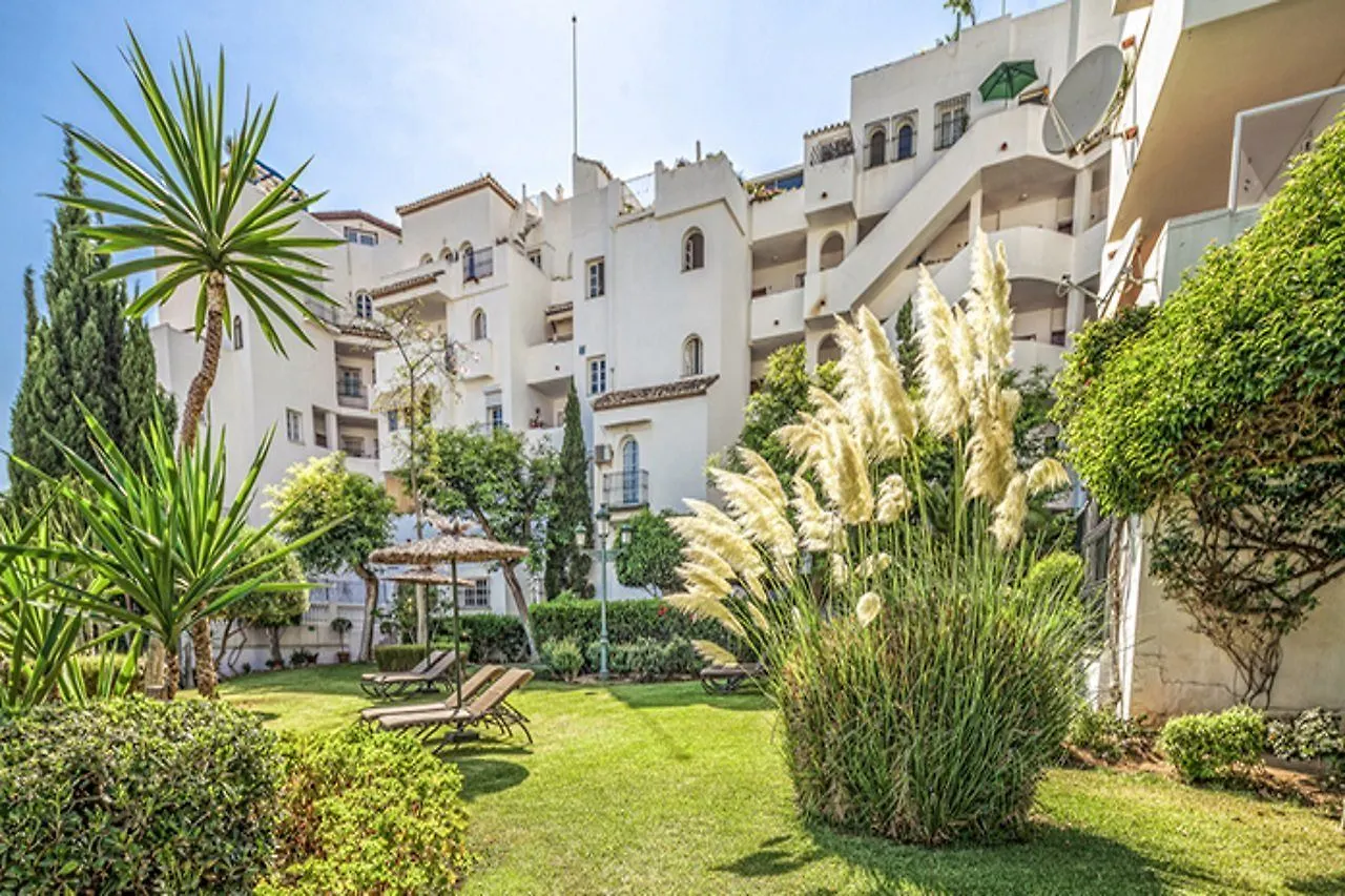 Royal Oasis Club At Pueblo Quinta Aparthotel Benalmadena