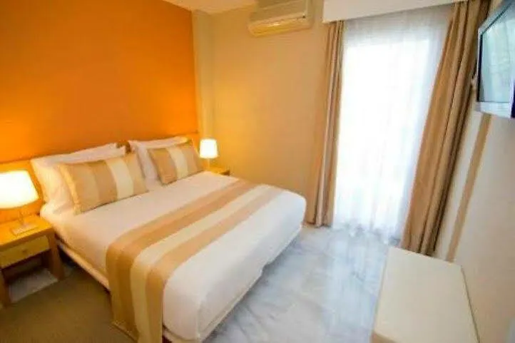 Royal Oasis Club At Pueblo Quinta Aparthotel Benalmadena 3*,  Spain